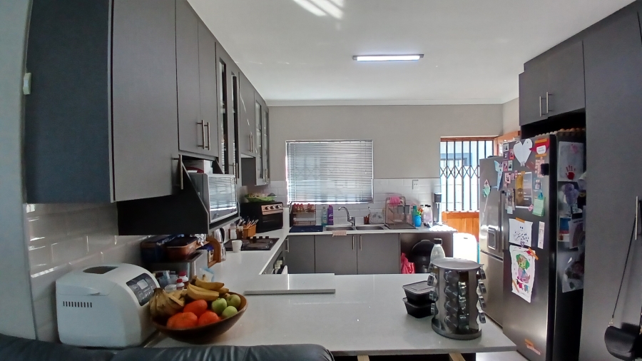 To Let 3 Bedroom Property for Rent in Fairview Eastern Cape